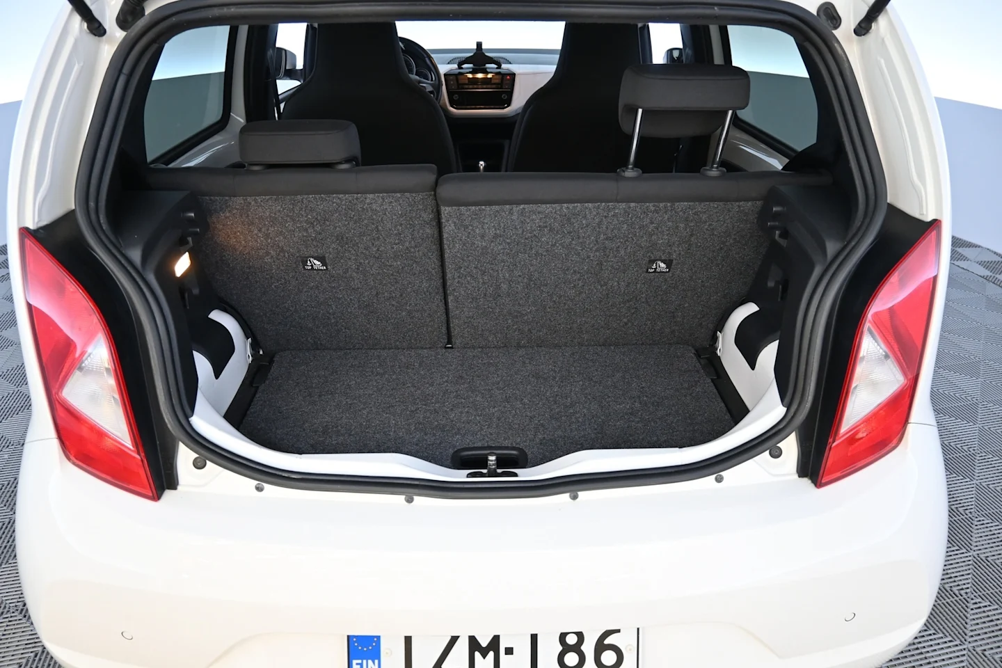 Car Image - 33gSiKYWe1SDzsVGjoF13u