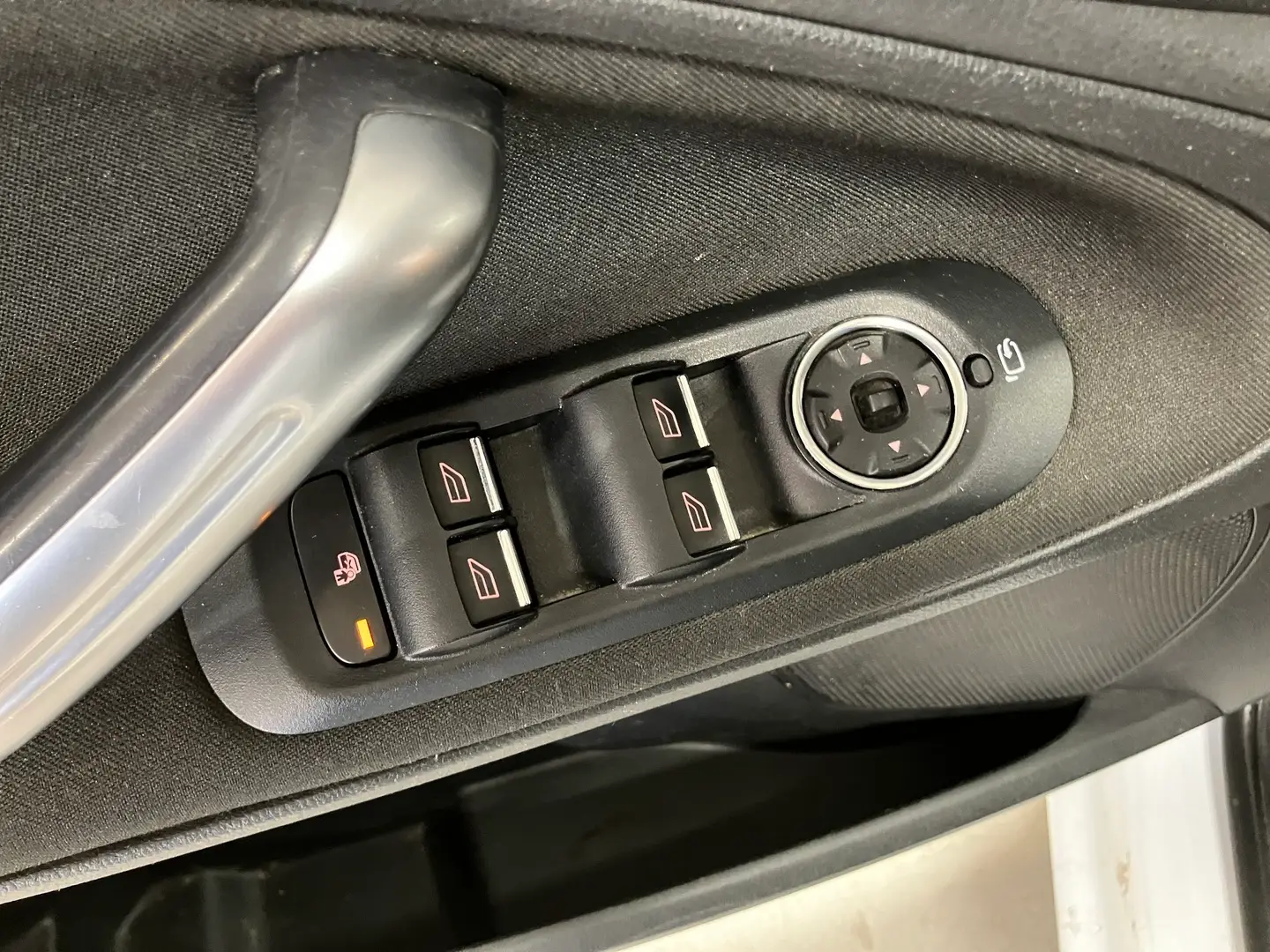 Car Image - 7dIFkvX7tnxvQcditkPrMI