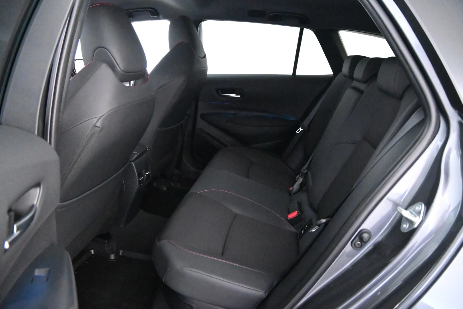 Car Image - 1Lx1Y72VF3r5yUYlL6RI28