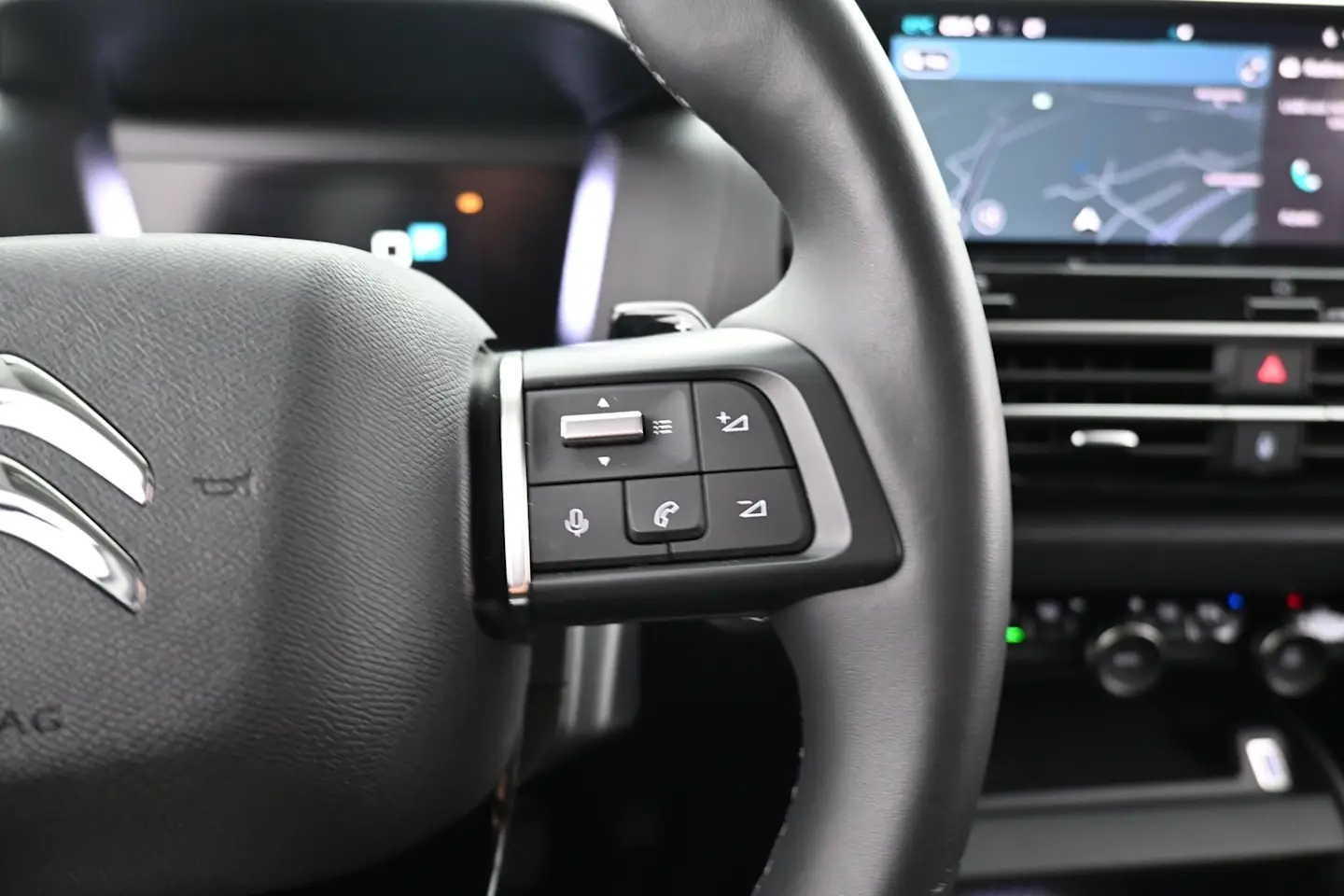 Car Image - 4Vmc8OE0AMLHzTmv4Z4aT7