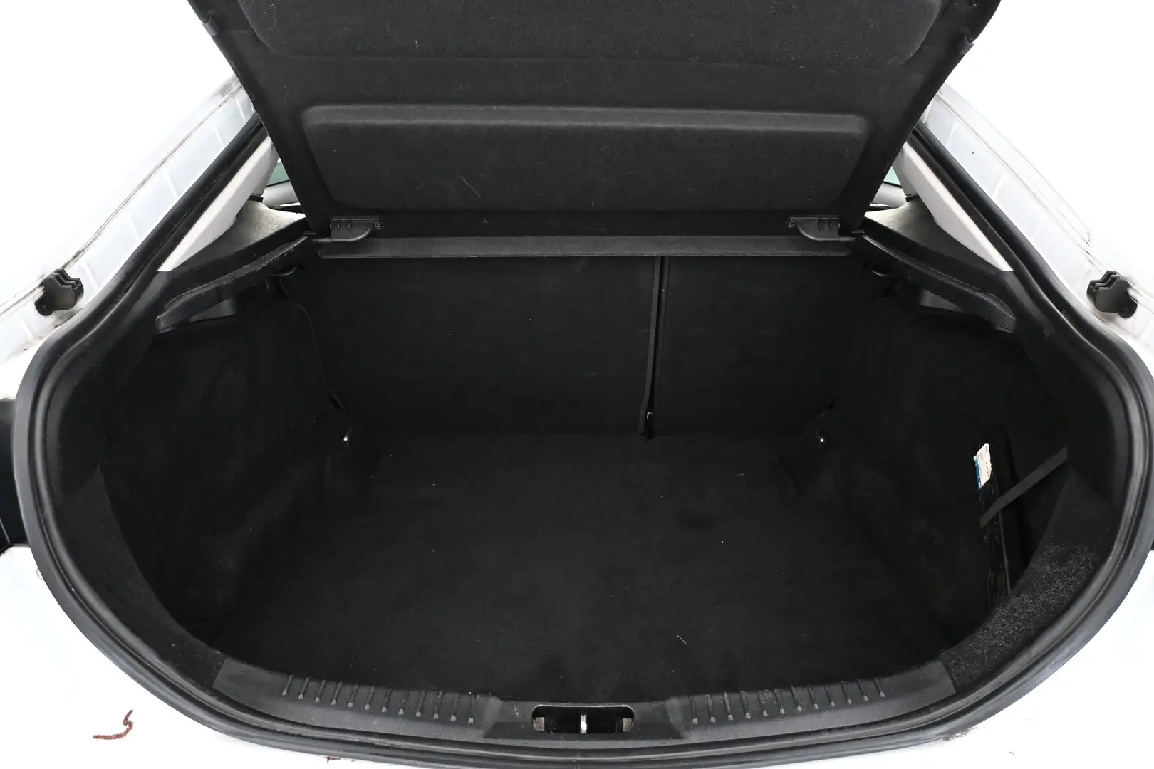 Car Image - 4hF0QaqVHpNd8p5kXKGtJR
