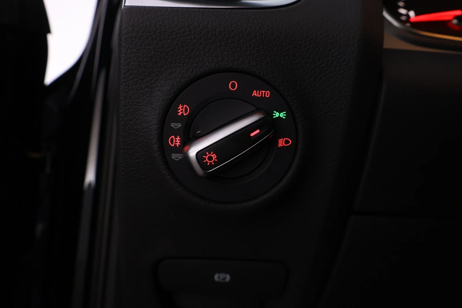 Car Image - 4ONCG3xzE3Vd9FxEXmskGJ