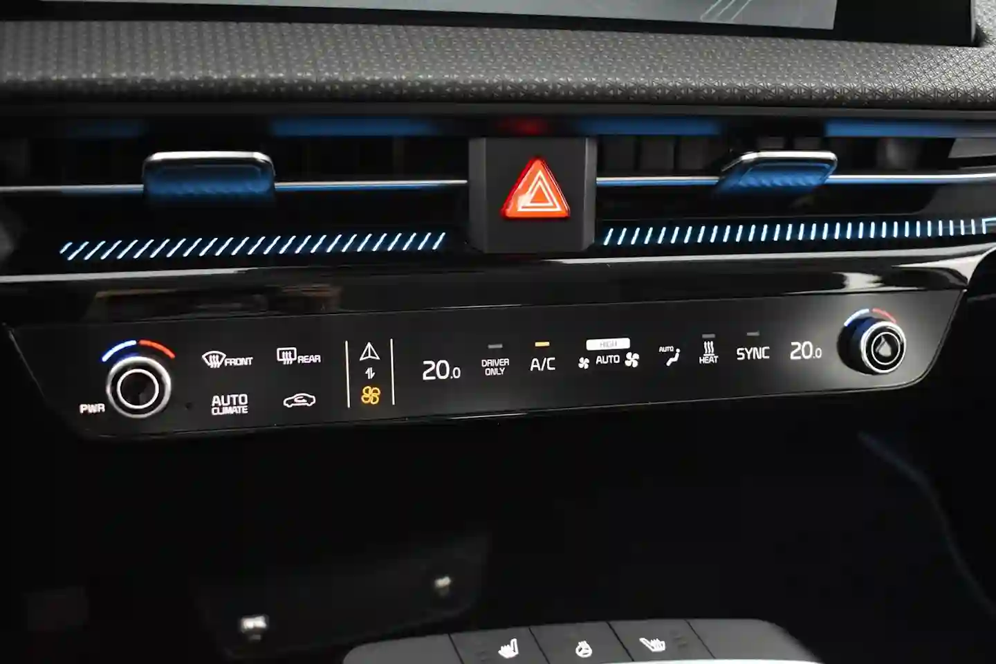 Car Image - 2VW3aPDBCmZc1B8tns5rHx