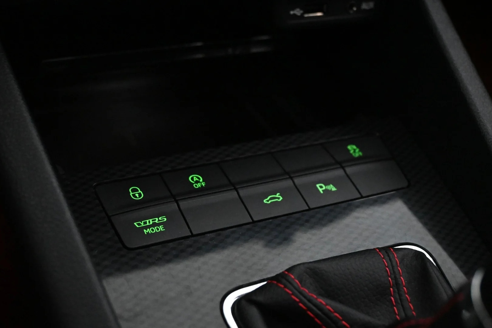 Car Image - 5iLkLB9NDhx3o2EfdumDFg
