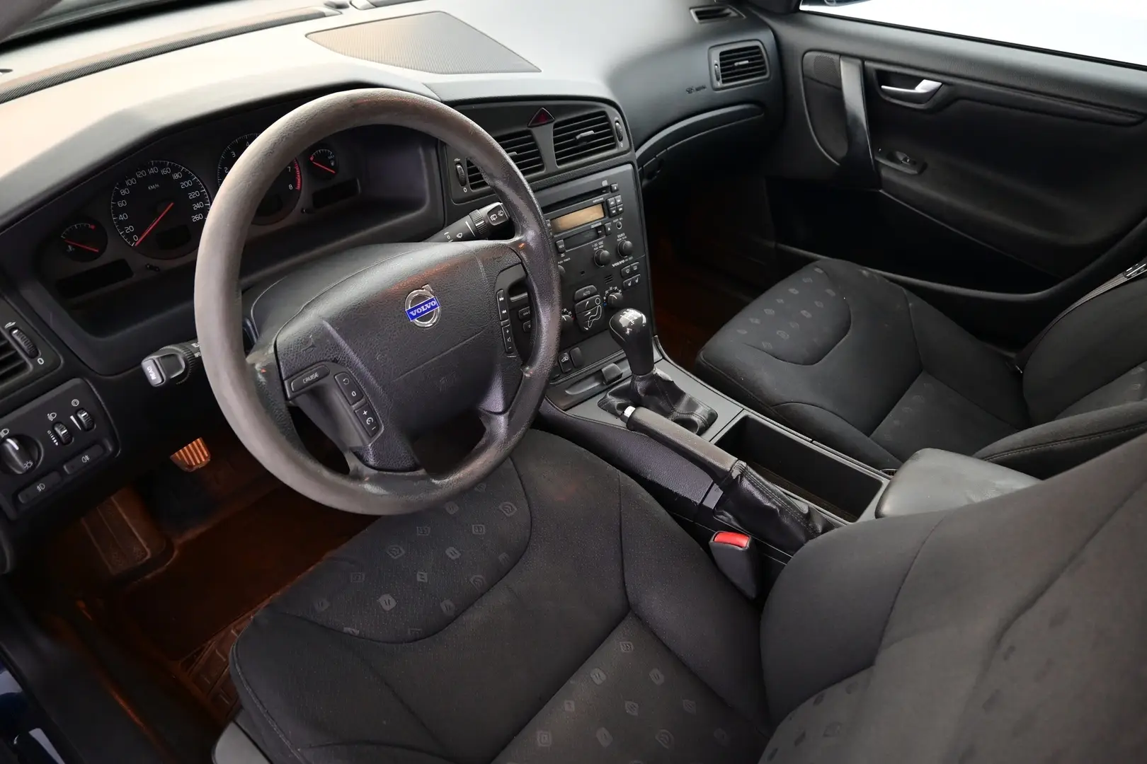Car Image - 6GNoB31sqs17gCoWHsFu4e