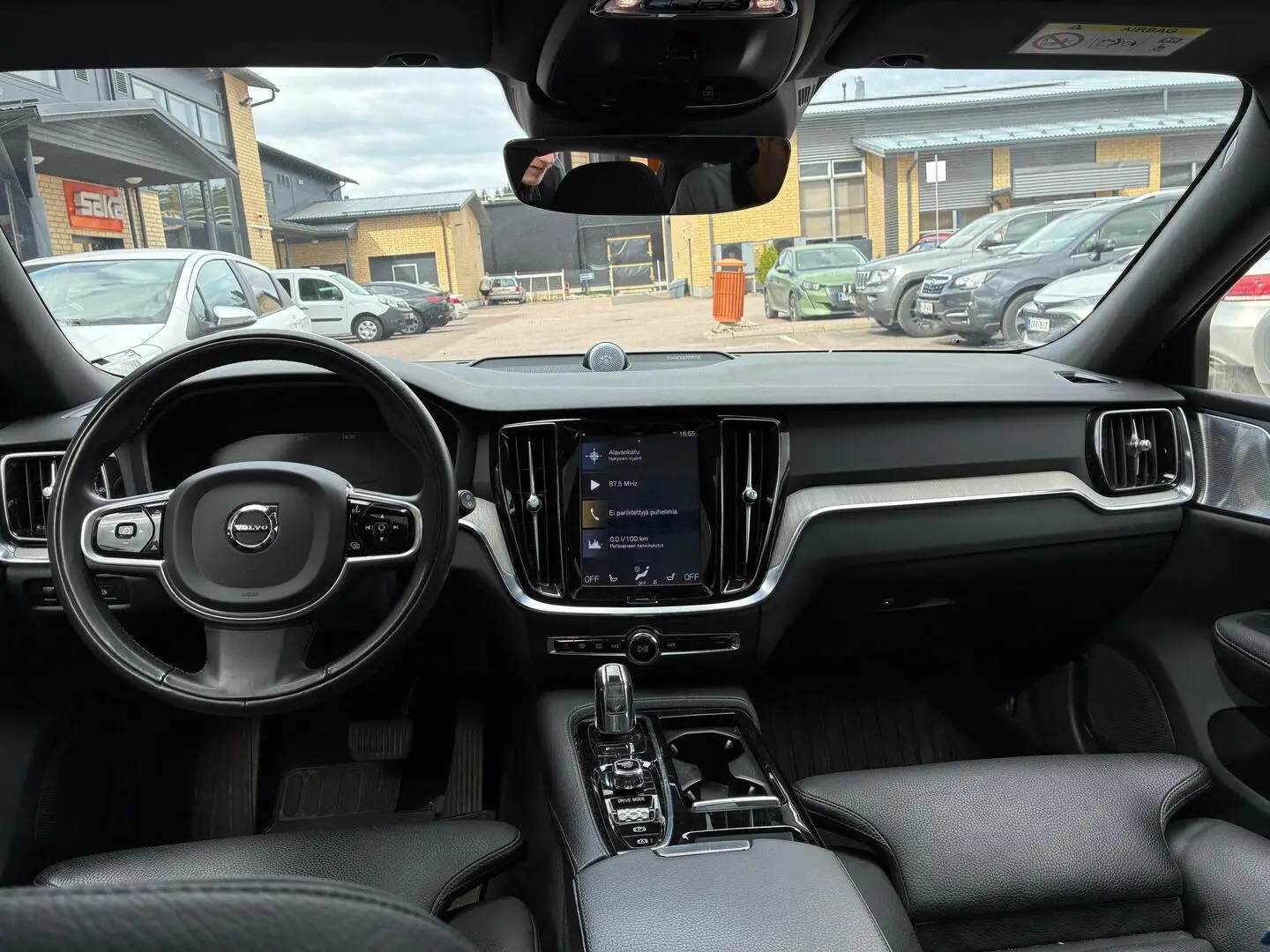 Car Image - 6nxpujXsPvUgXlwsxyfq8B