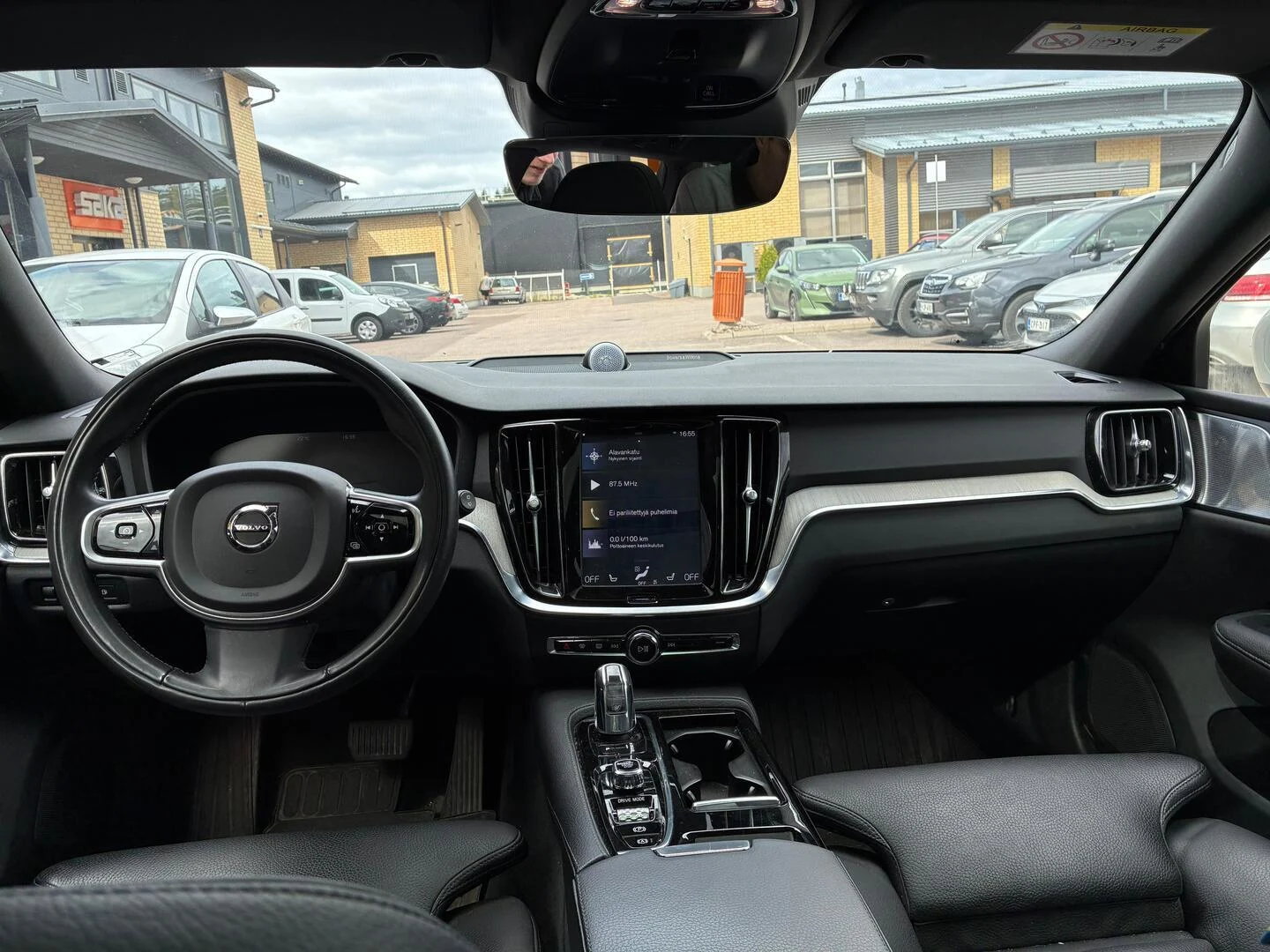 Car Image - 6nxpujXsPvUgXlwsxyfq8B