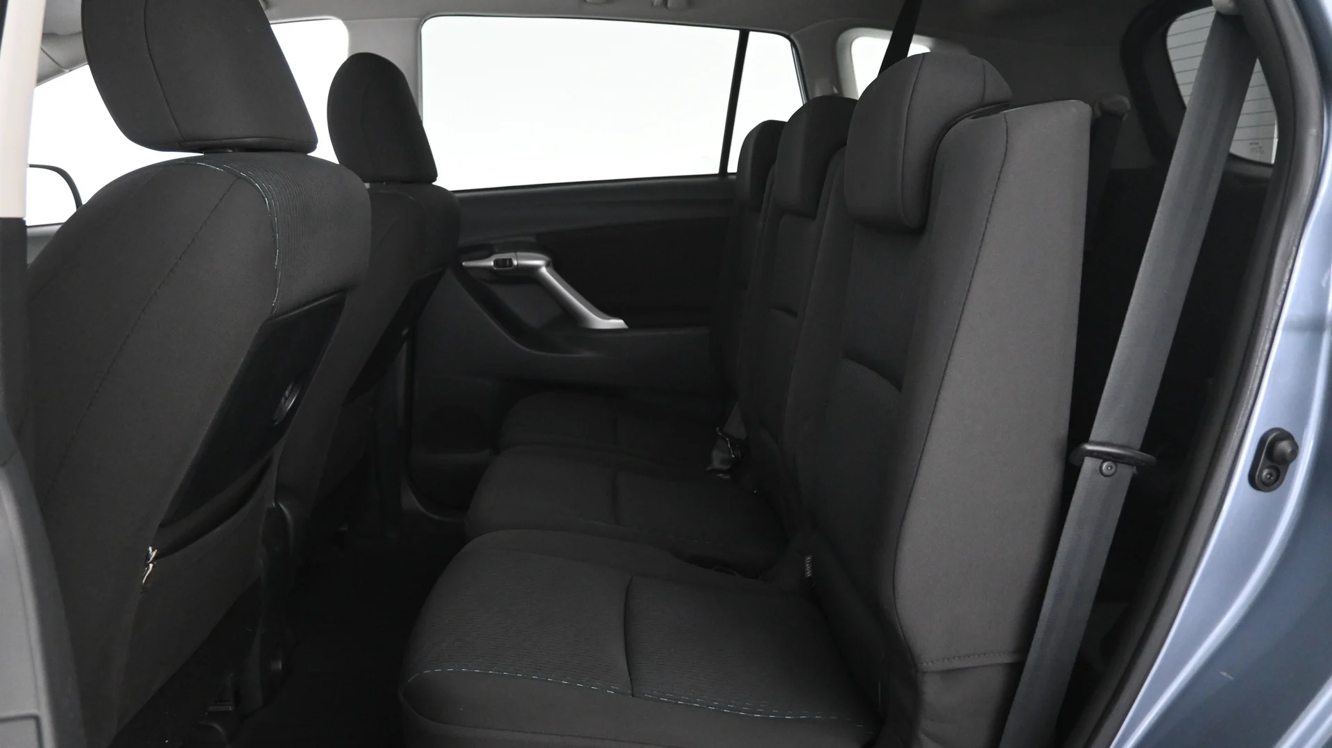 Car Image - 6ZXdyJziDllLtAk0H5eFGJ