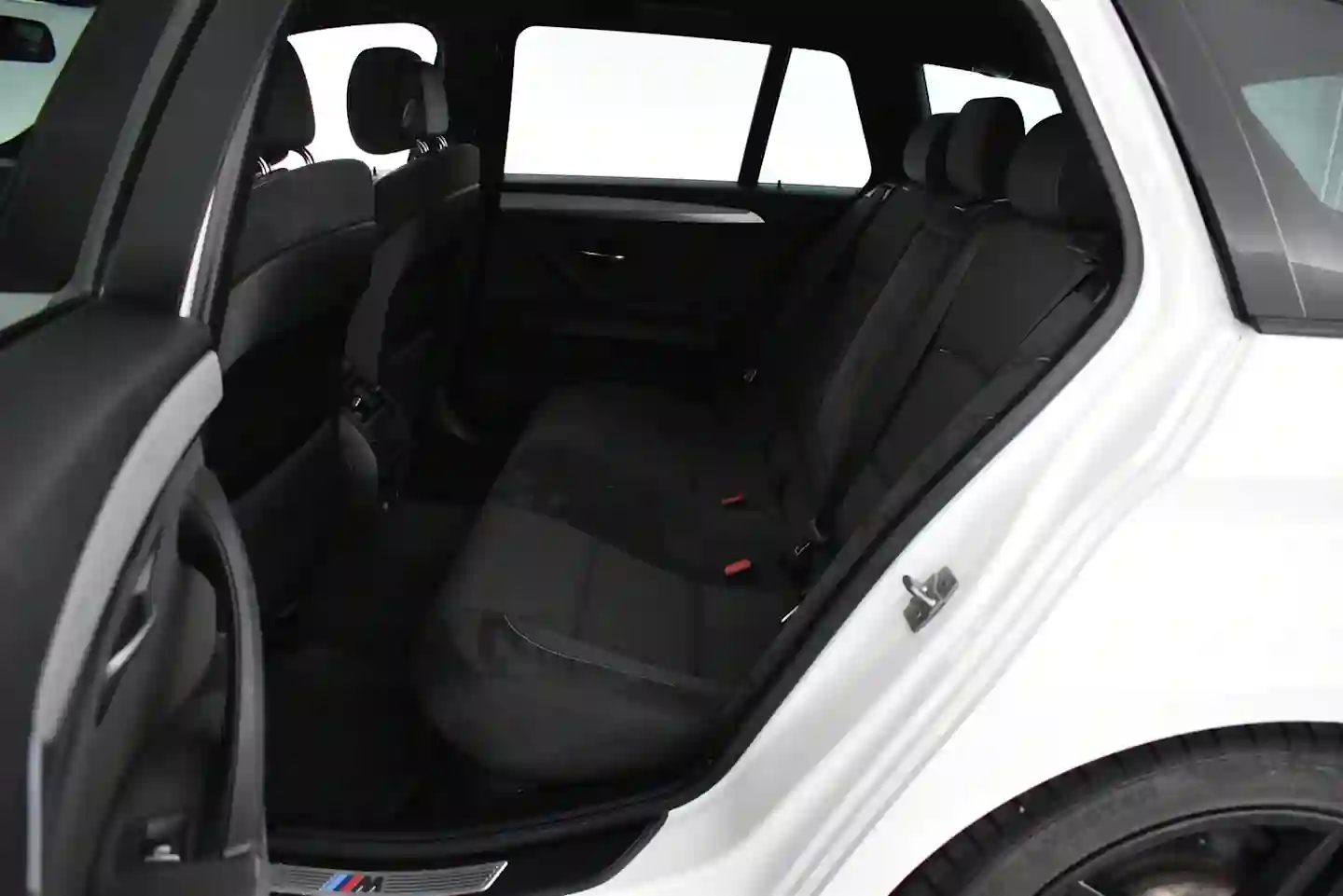 Car Image - 7Bmcu0q4rK4igqAKIRTJfM