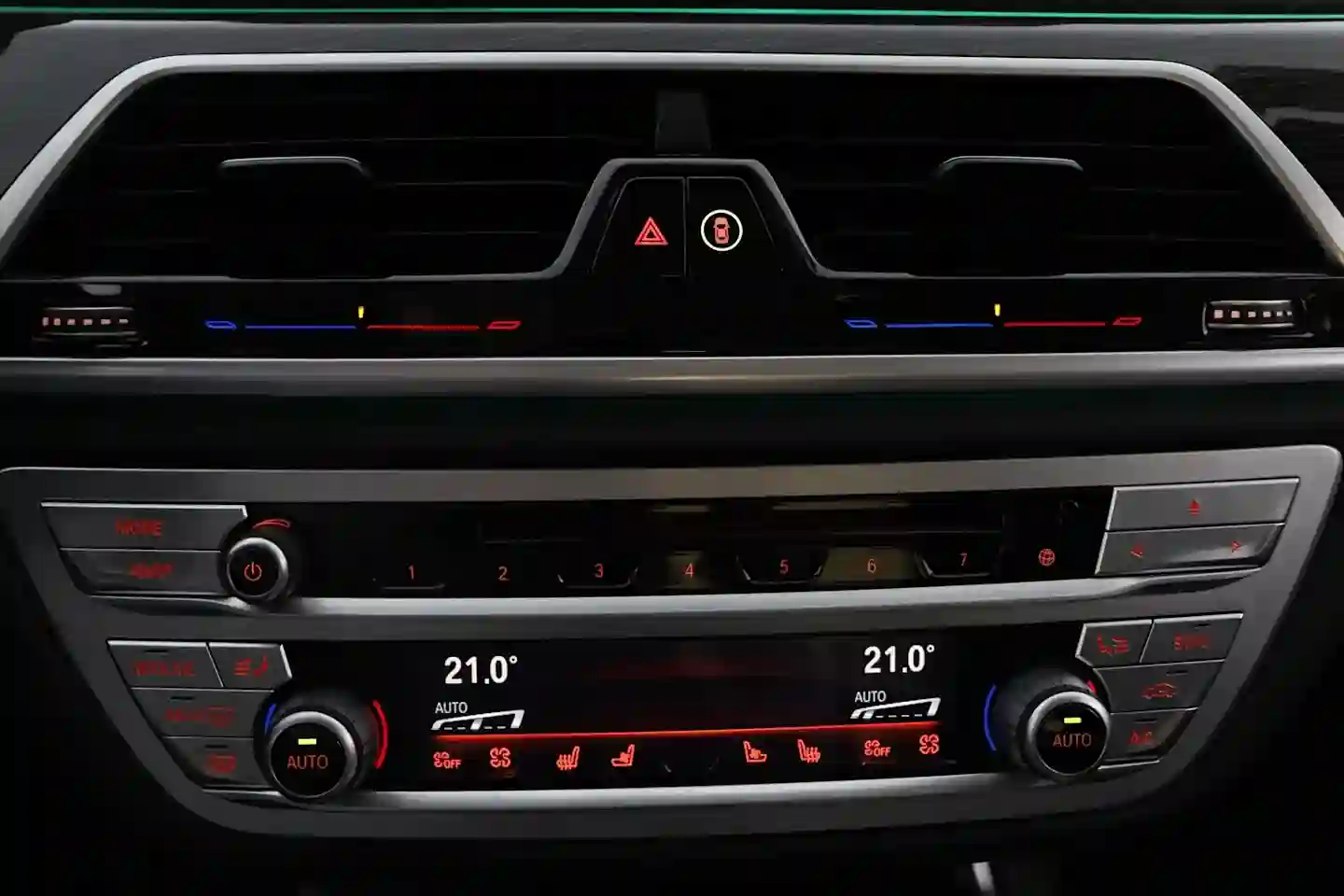Car Image - 4n5DGxEY0OZAcxM1u6HMUb