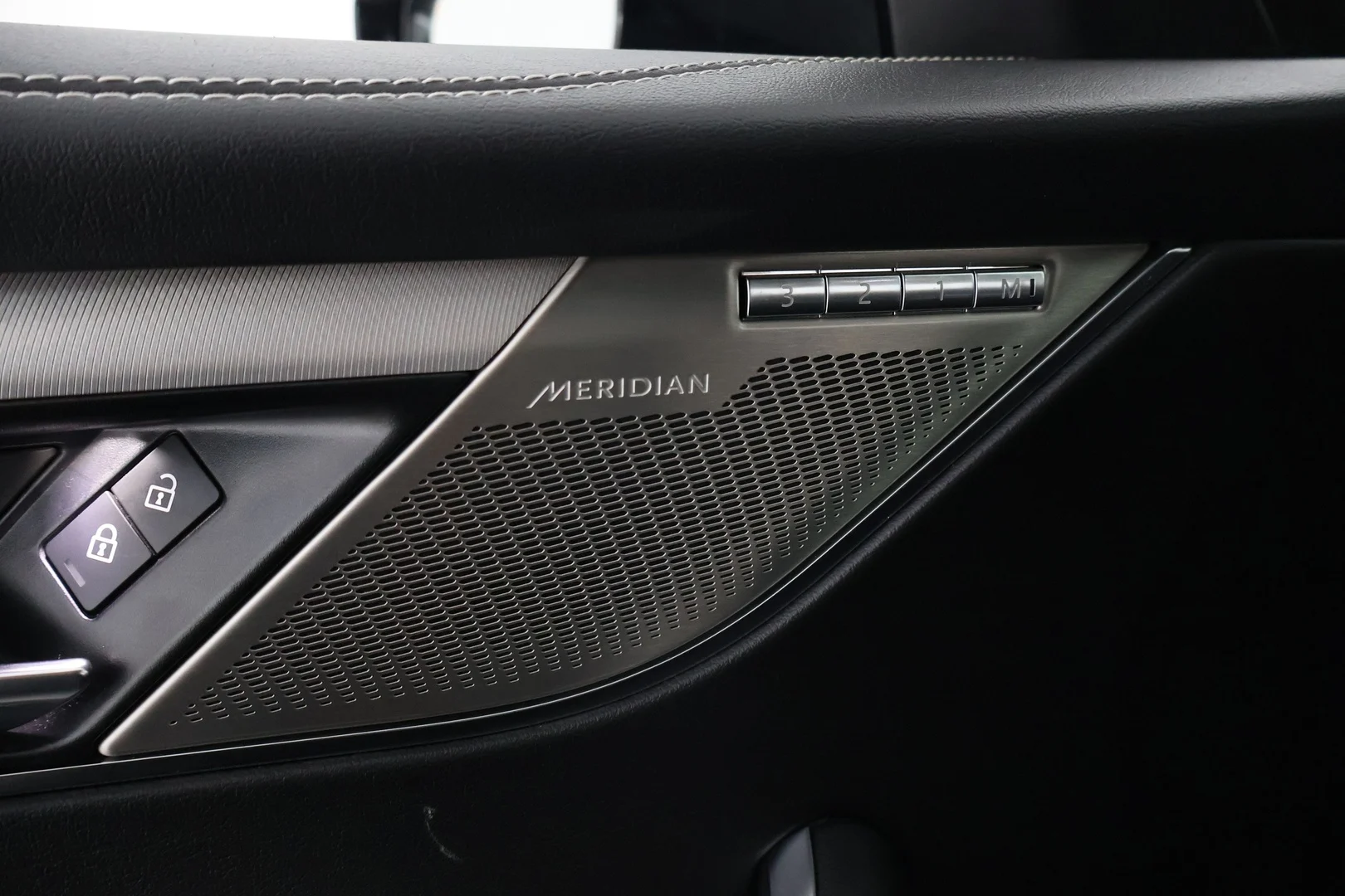 Car Image - 2LstwS1tKK9wZFVTPTP0ZP