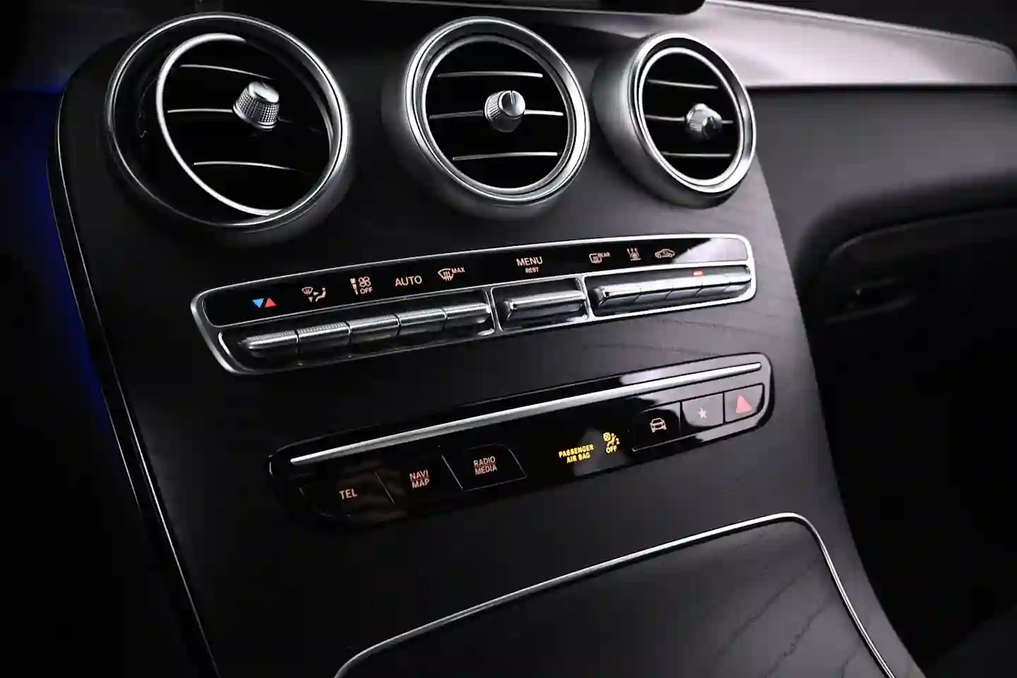Car Image - 26r4CCzIWbsvgK97i25dRS