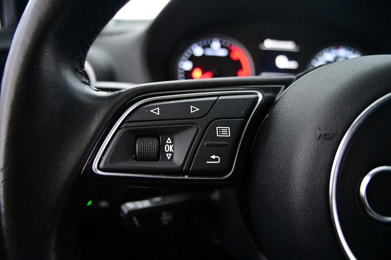 Car Image - 1NT4lH4SYiNSgGJT2x6pgo