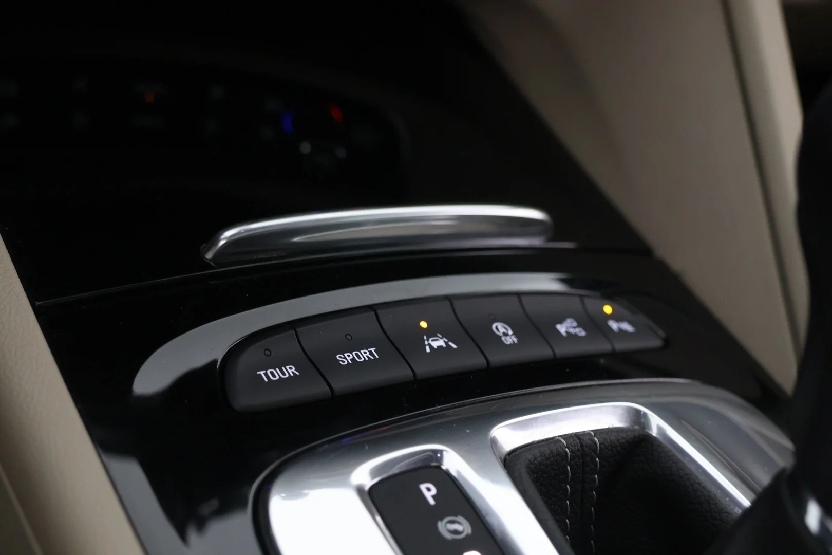Car Image - 187iDpM8MbcMVm03uvrl65
