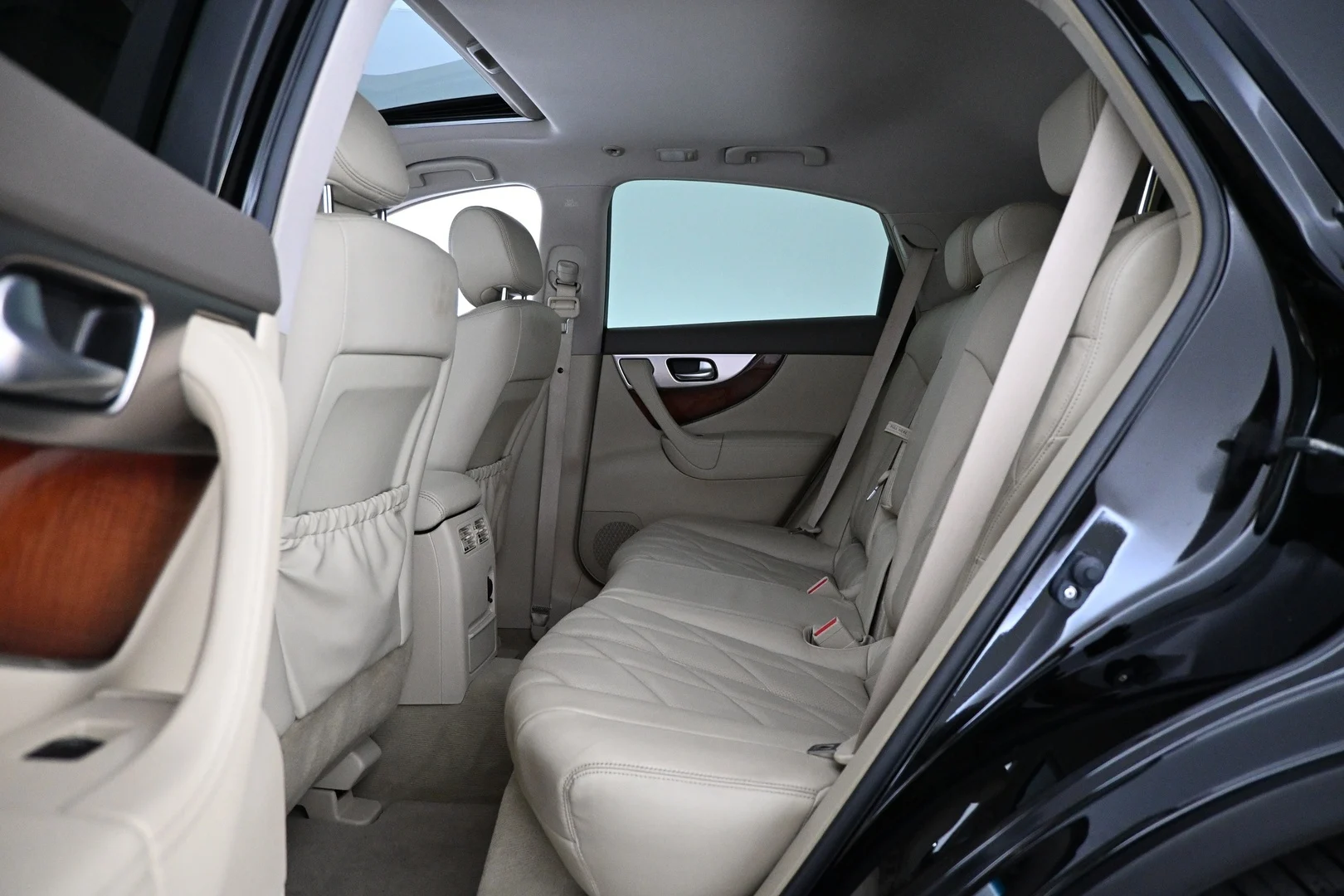 Car Image - 2o9FnhZvkXn25YLTKzQGaX