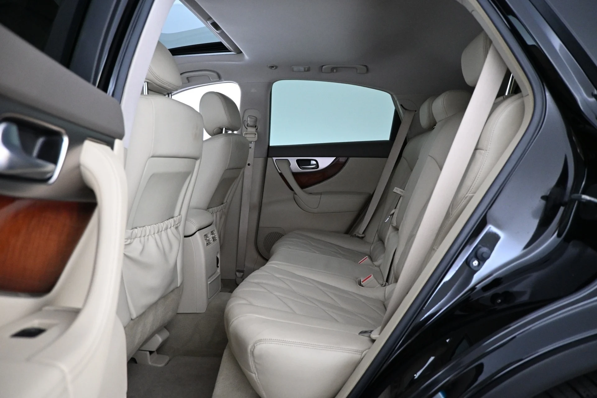 Car Image - 2o9FnhZvkXn25YLTKzQGaX