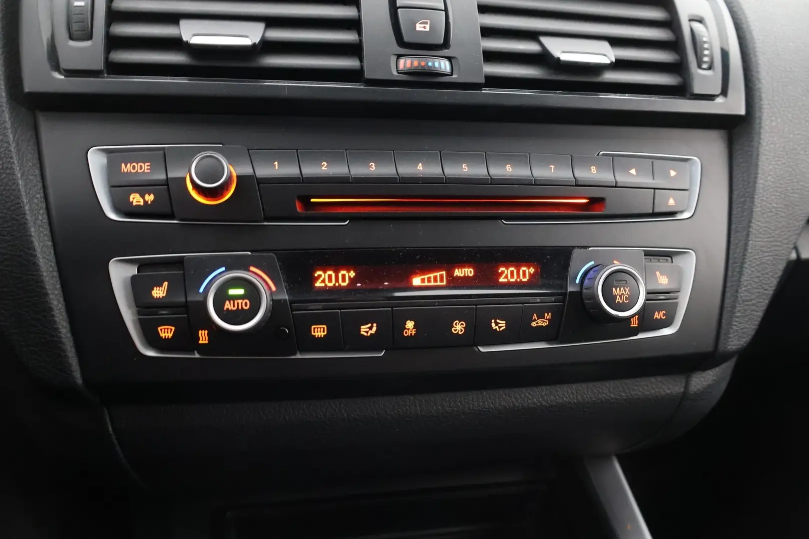 Car Image - 1RbrVDoHfyNc0fcnIEo95v