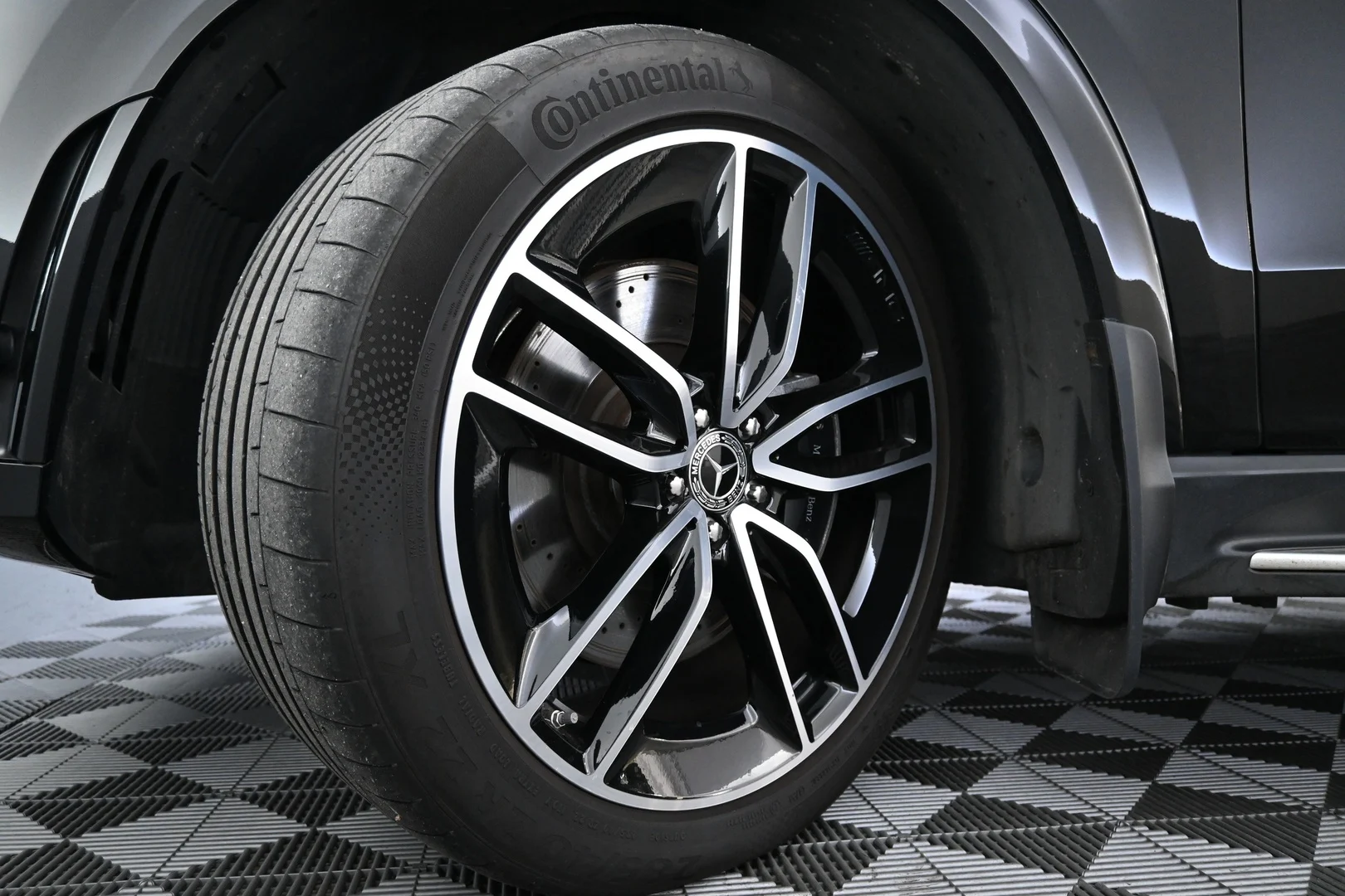 Car Image - 7BbZ5qxAmrqRFzN62Ea7DF