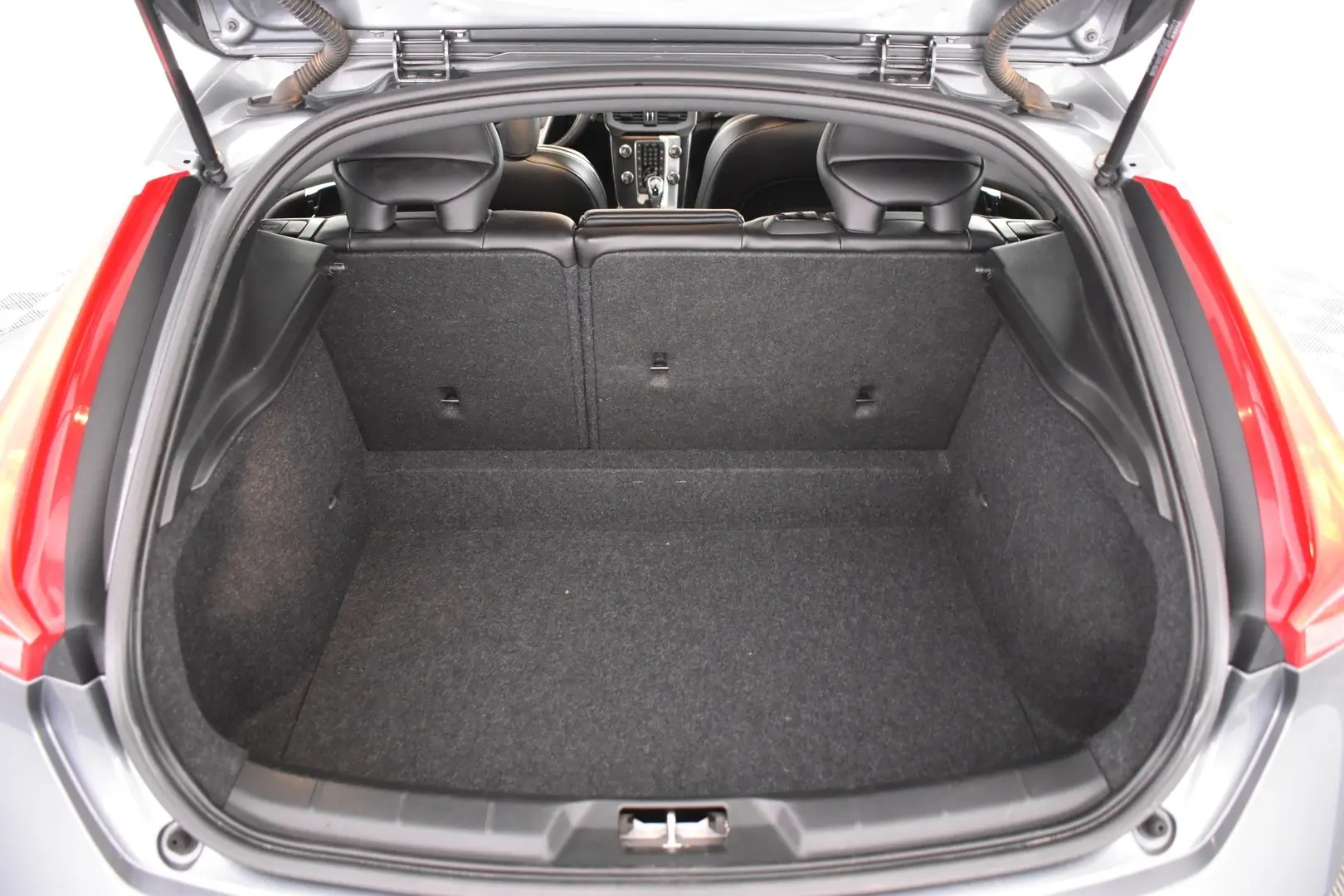 Car Image - 74BR59D8G00Vw0O4zobgDe
