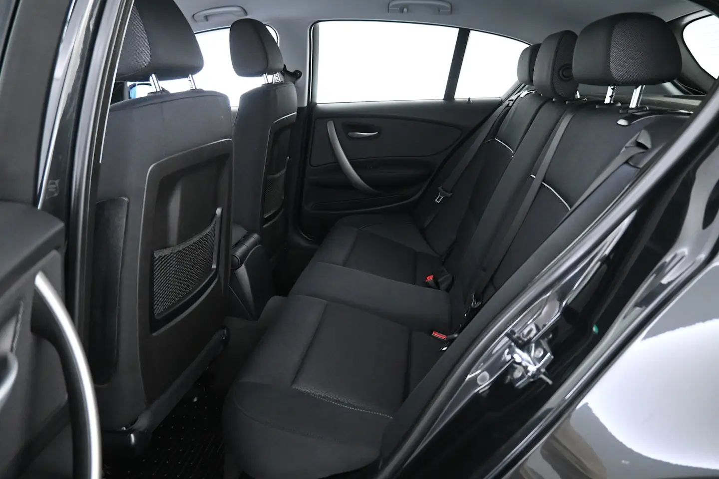 Car Image - 6SX8zRqDOWgMatmgcEHNxe