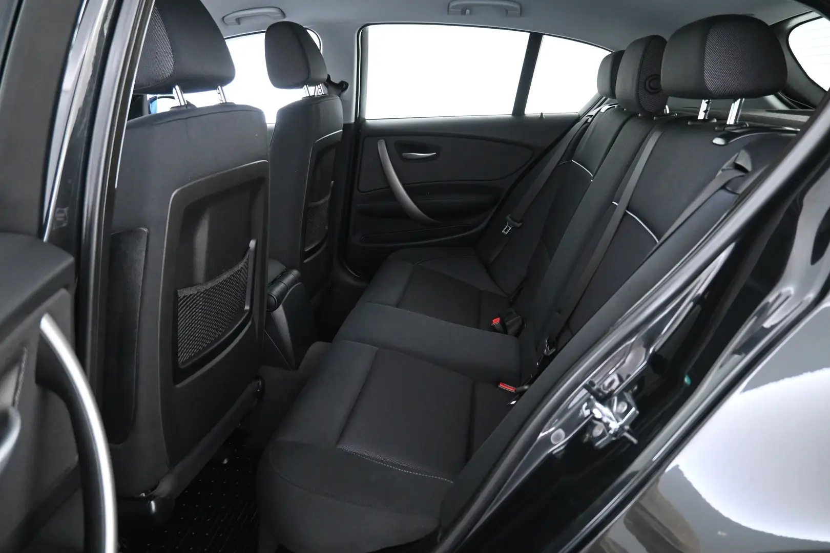 Car Image - 6SX8zRqDOWgMatmgcEHNxe