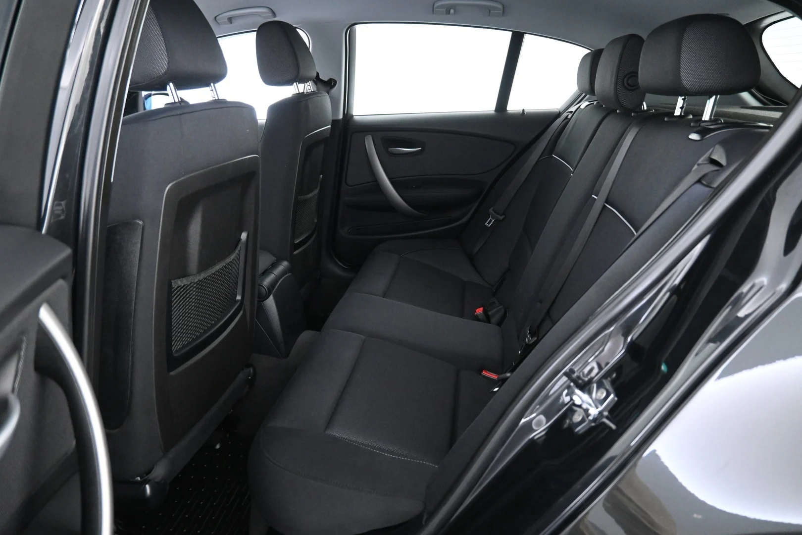 Car Image - 6SX8zRqDOWgMatmgcEHNxe