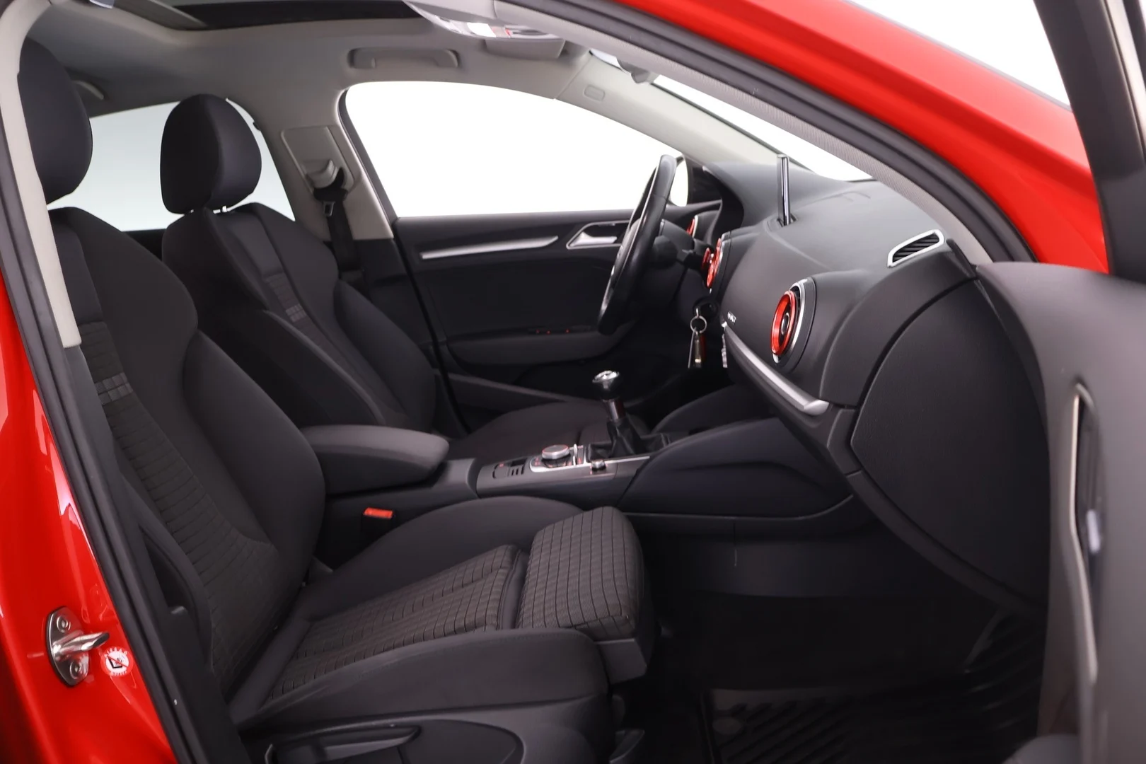 Car Image - 5uoSI7z42O0z8BQNve29NC