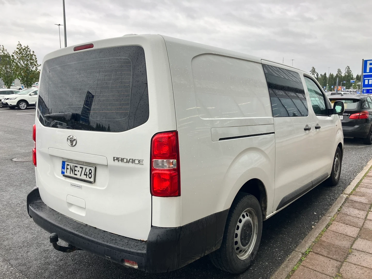 Car Image - 65e8OTewvAKKMuiU4o1M10