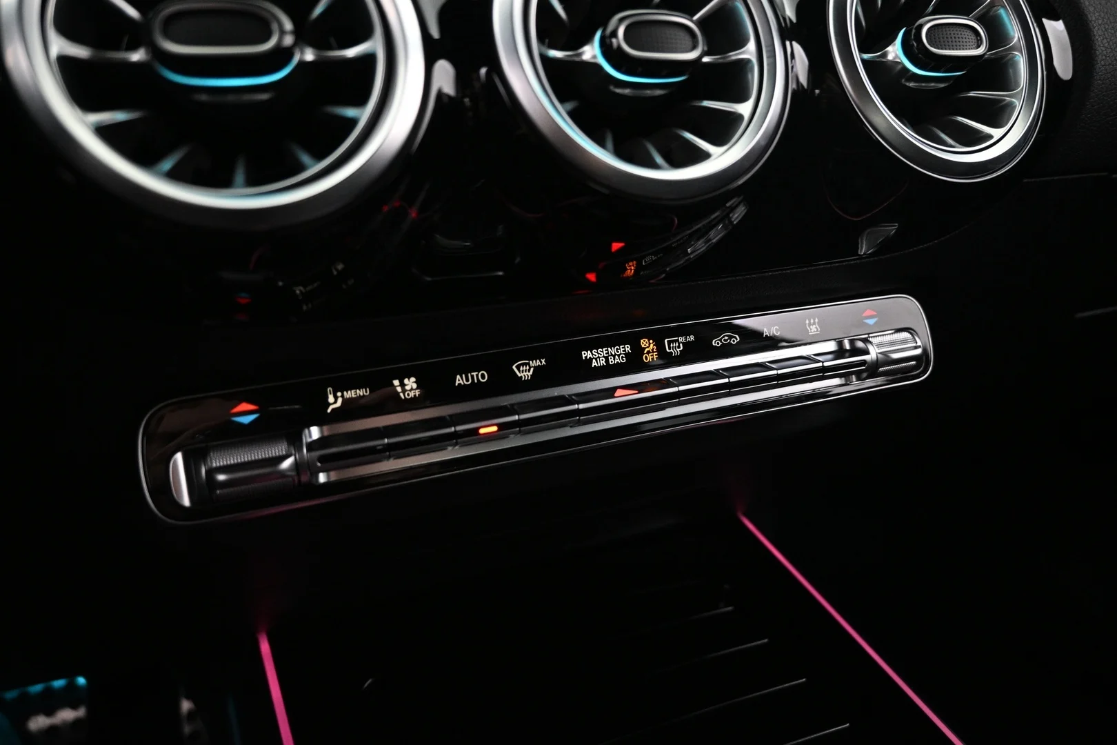 Car Image - LxyndKyVw0LtcIYtMLX32