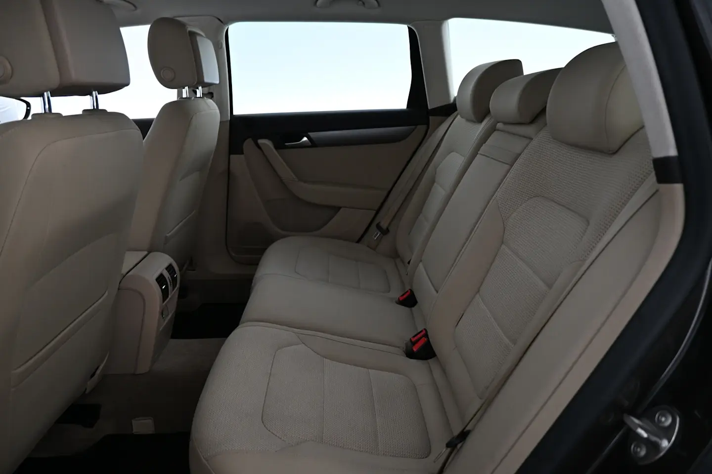 Car Image - 7bat9Fx4IAwXarvBdCxpWC
