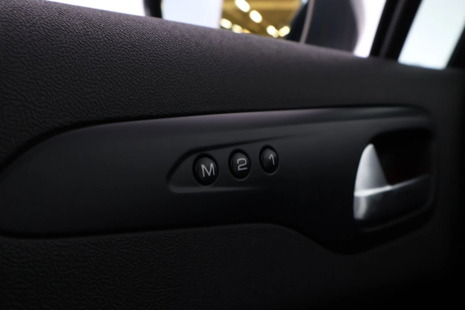 Car Image - 3o88v0xEG25spPdQjQbYpR