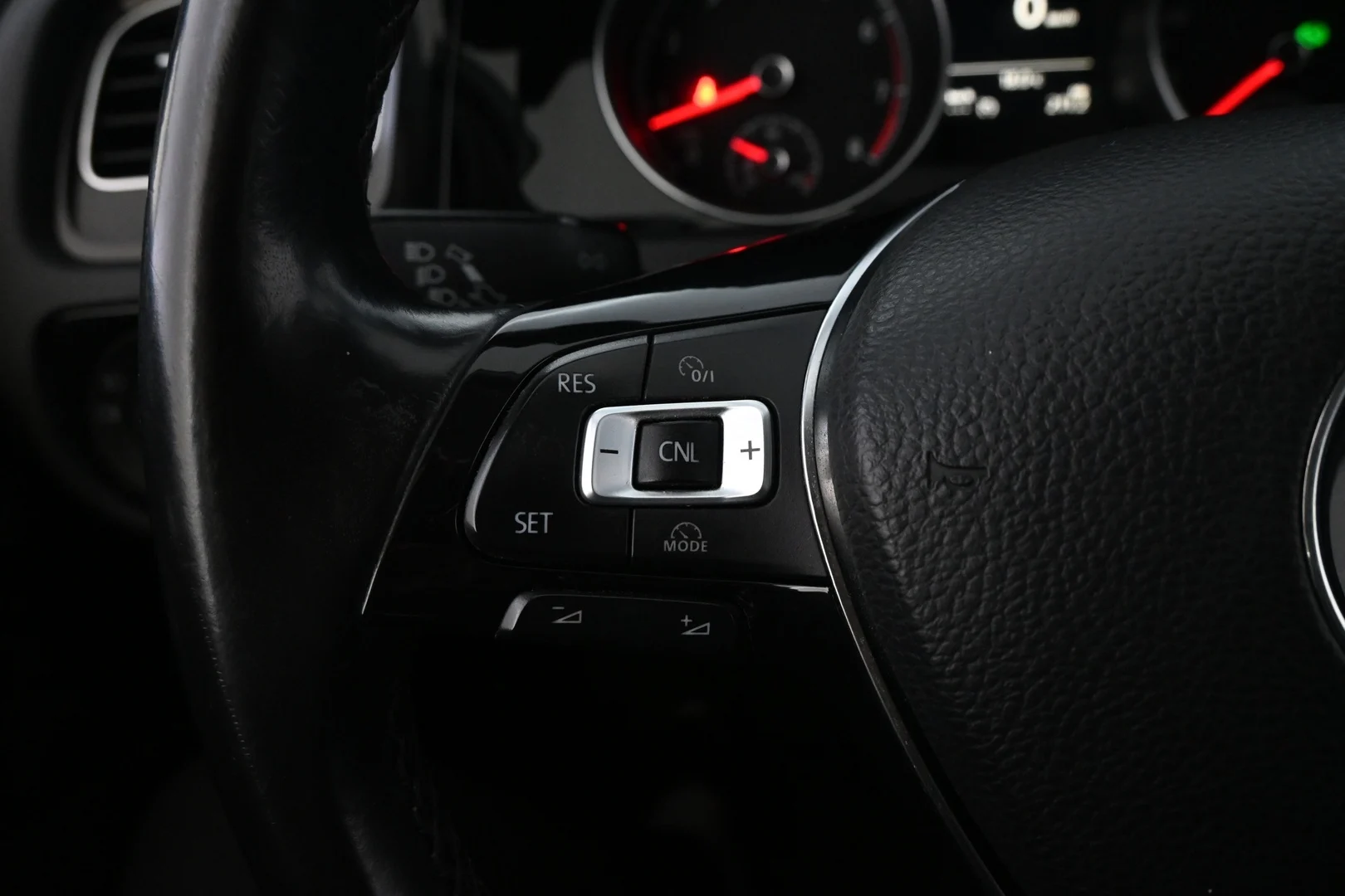 Car Image - 3WJlNhzn6bZi7fedjwWNZb