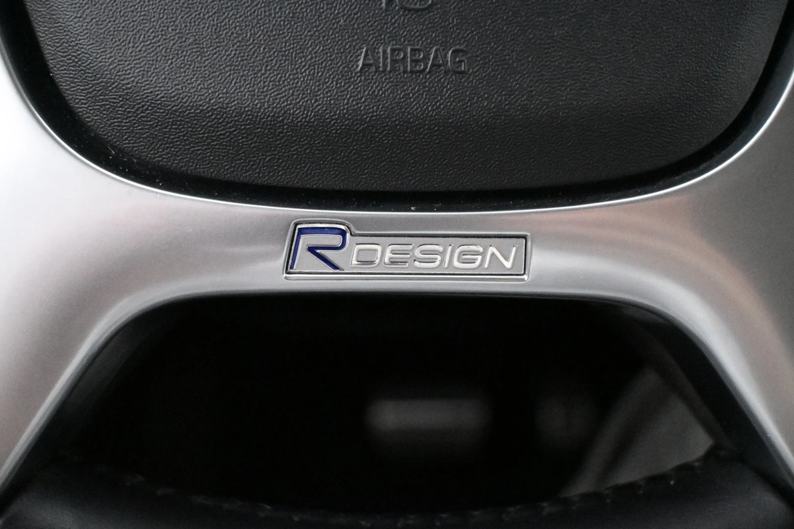 Car Image - 1ouhJNuYantcn0eC7Wdbrf