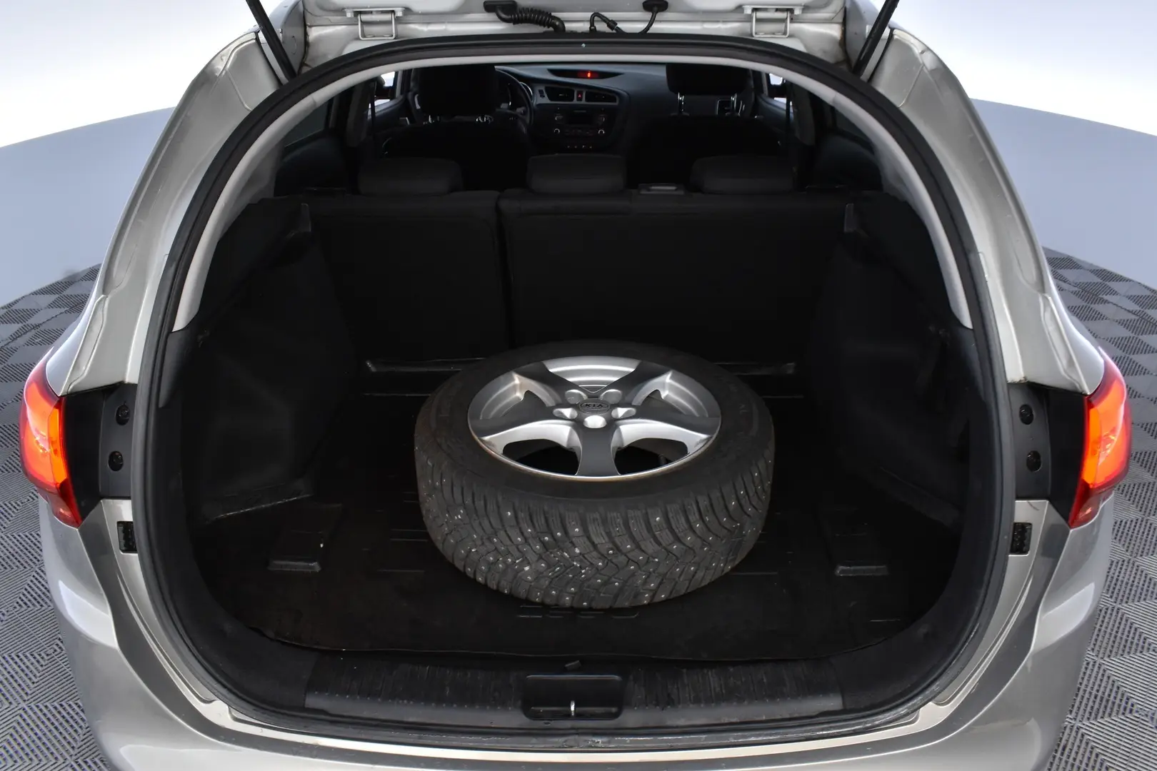 Car Image - 3j0XU8vDJ7kgKdkhctbg9P