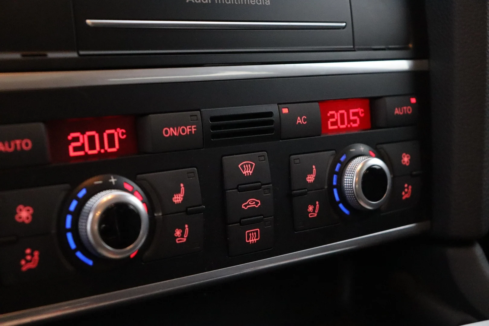 Car Image - 3Y08WY1eGKYyUMIyKKm2v8