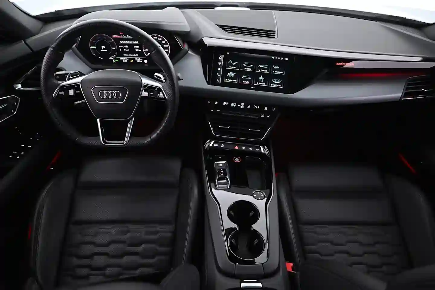 Car Image - 1dnZDa7Gf26mg8YeYR7d3u