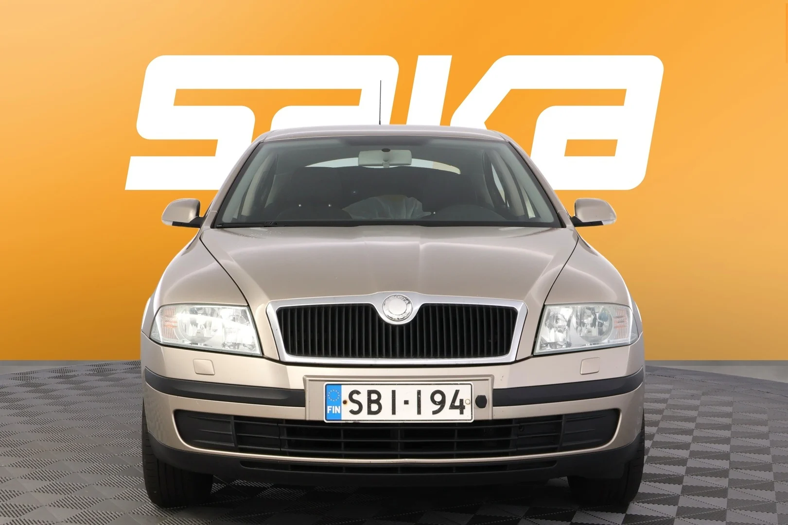 Car Image - 6IlfrnjFu2UryQA2rGWwcJ