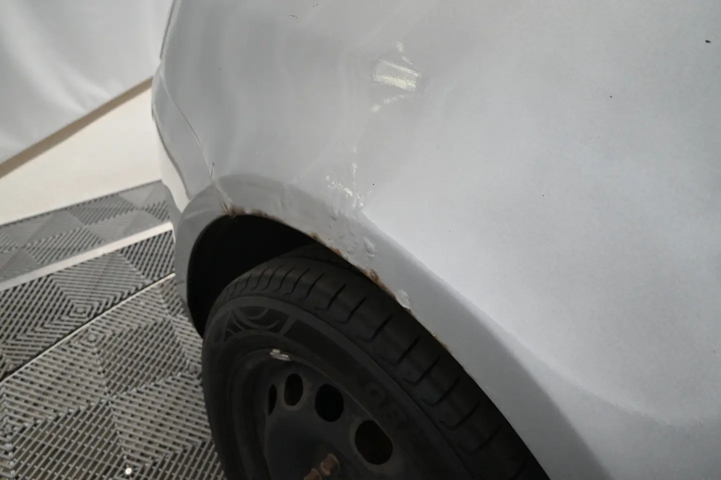 Car Image - 24NmHhuesj7T4FpWhgPRqR