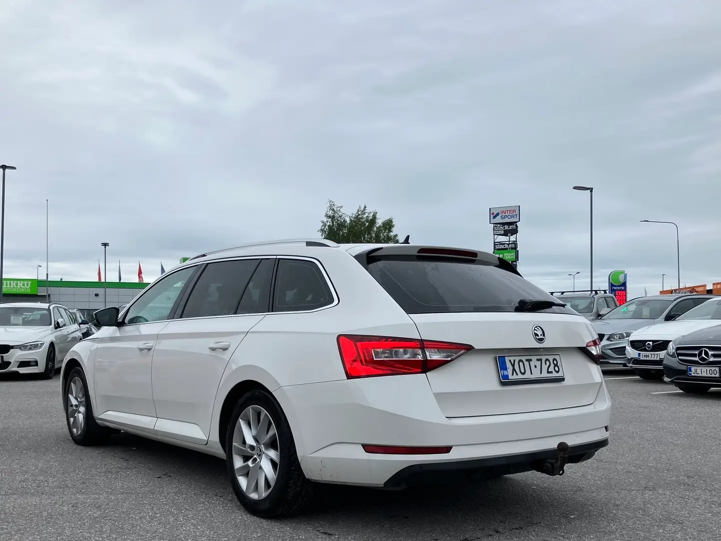 Car Image - 7wqkN8UlSFYYAdQo9pGPOf