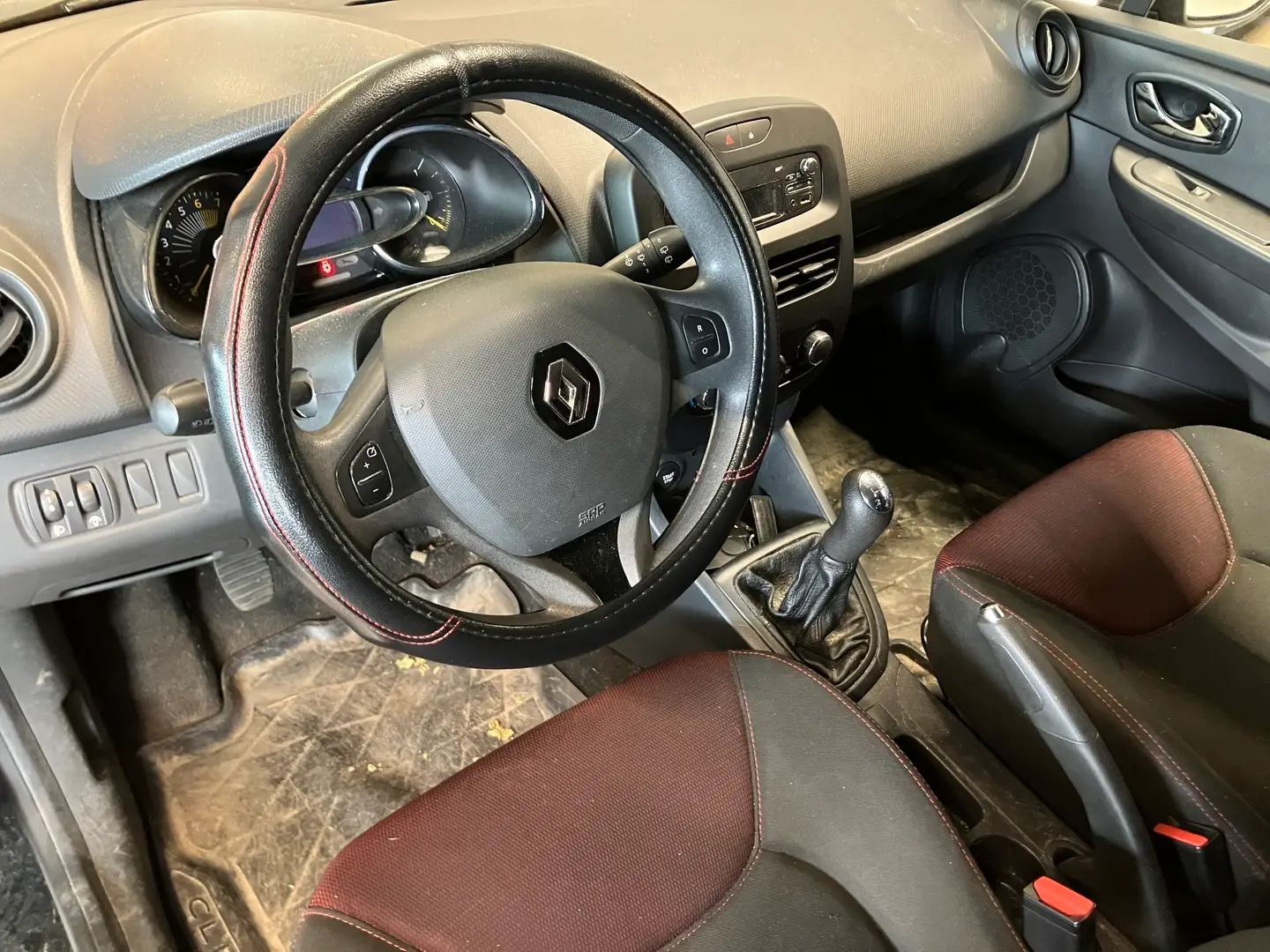 Car Image - 3DzhmFOA4jymi5vNNl1vxa