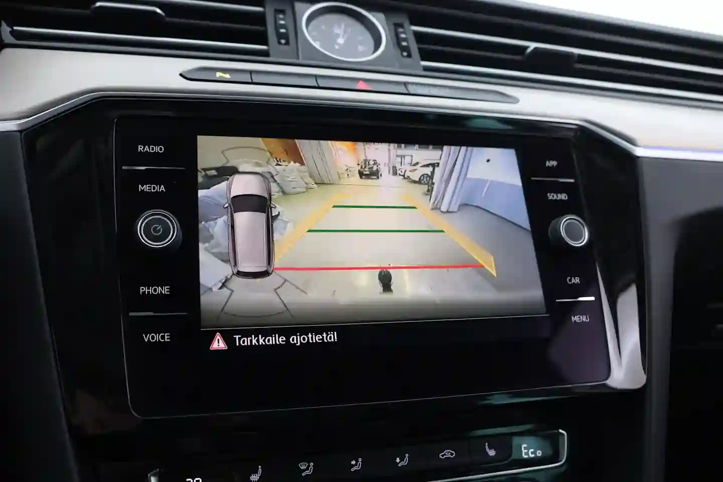 Car Image - lBR5ESRuWylDzrfegbe4F