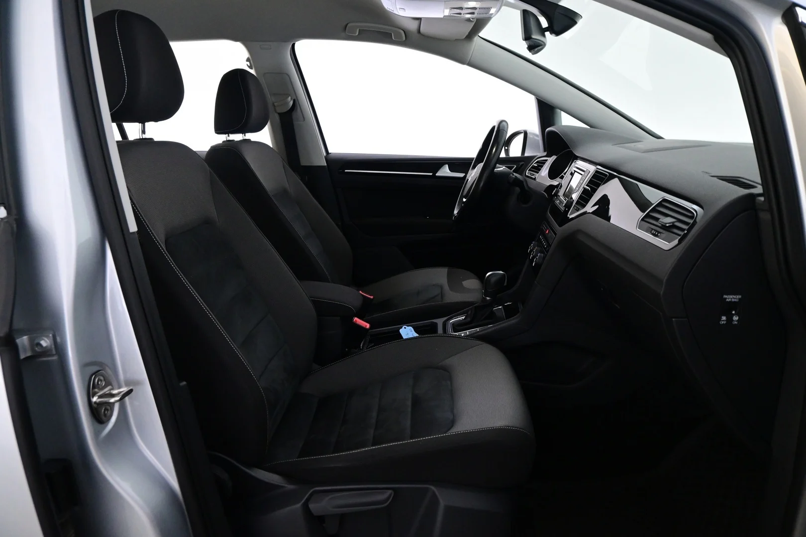 Car Image - 1Q7SWsKtUFw0lKjwgz7W6V