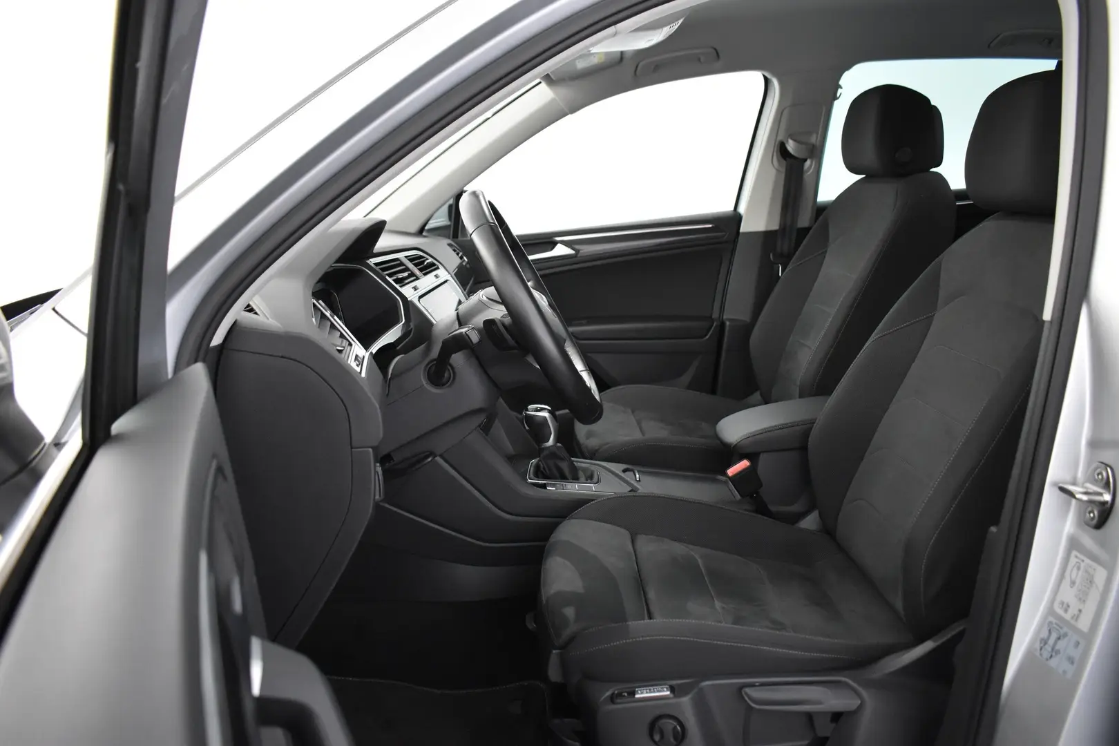 Car Image - 63ZOf69UNZl2ds5WPPQYP2