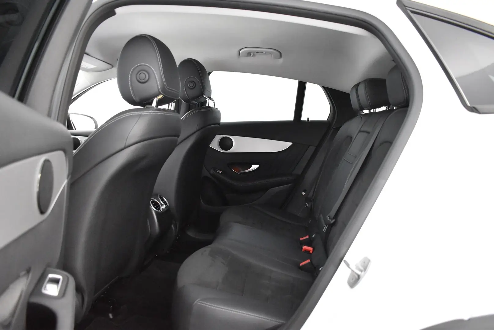 Car Image - 15VFgCm53a0Q9h3qtZnmO6