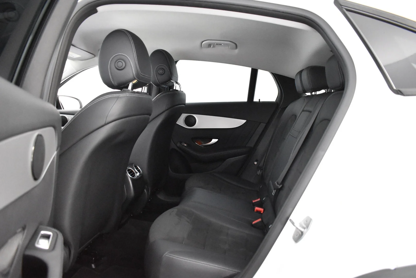 Car Image - 15VFgCm53a0Q9h3qtZnmO6