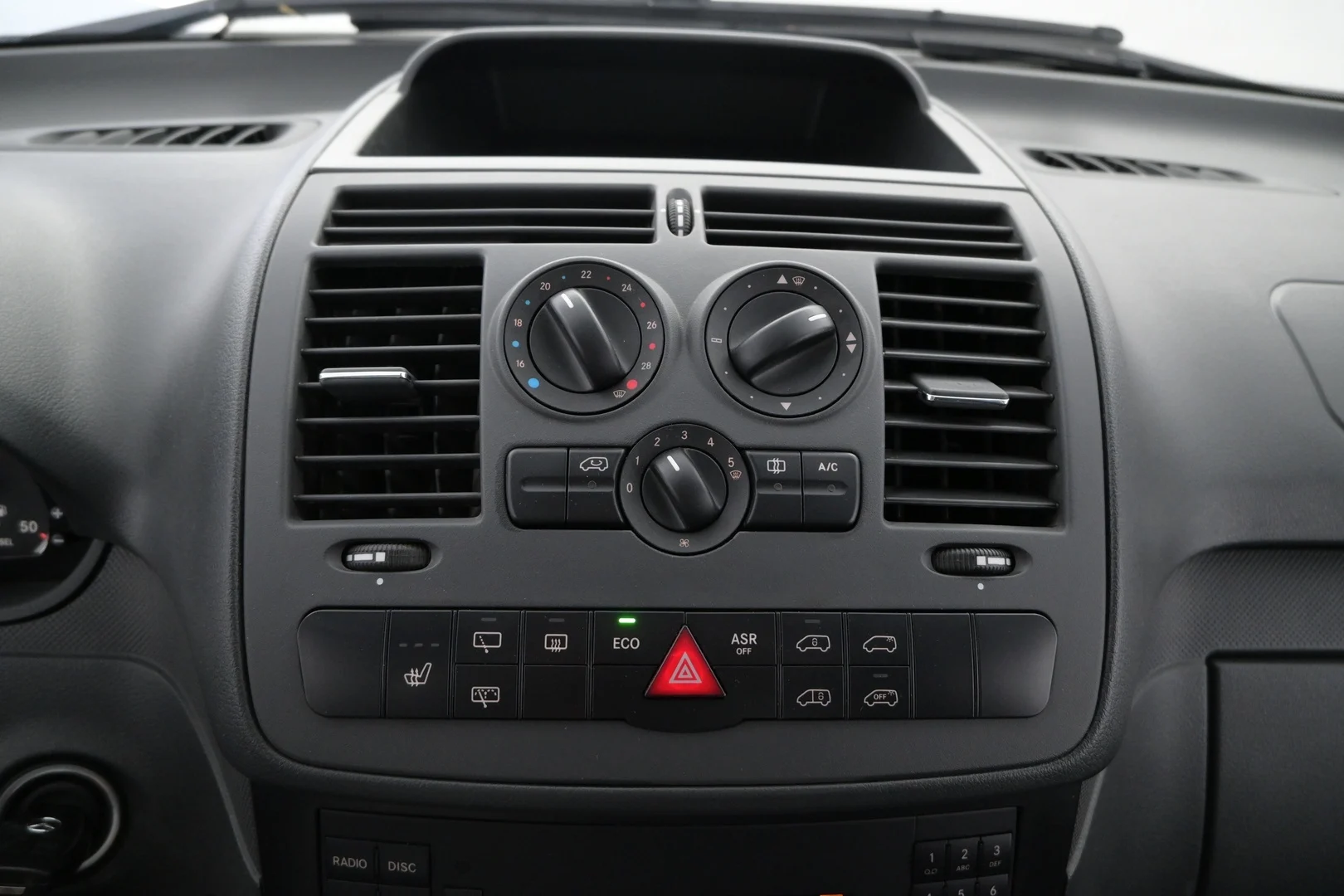 Car Image - 6G9lgrT3ZFz5e0WiCyknDD