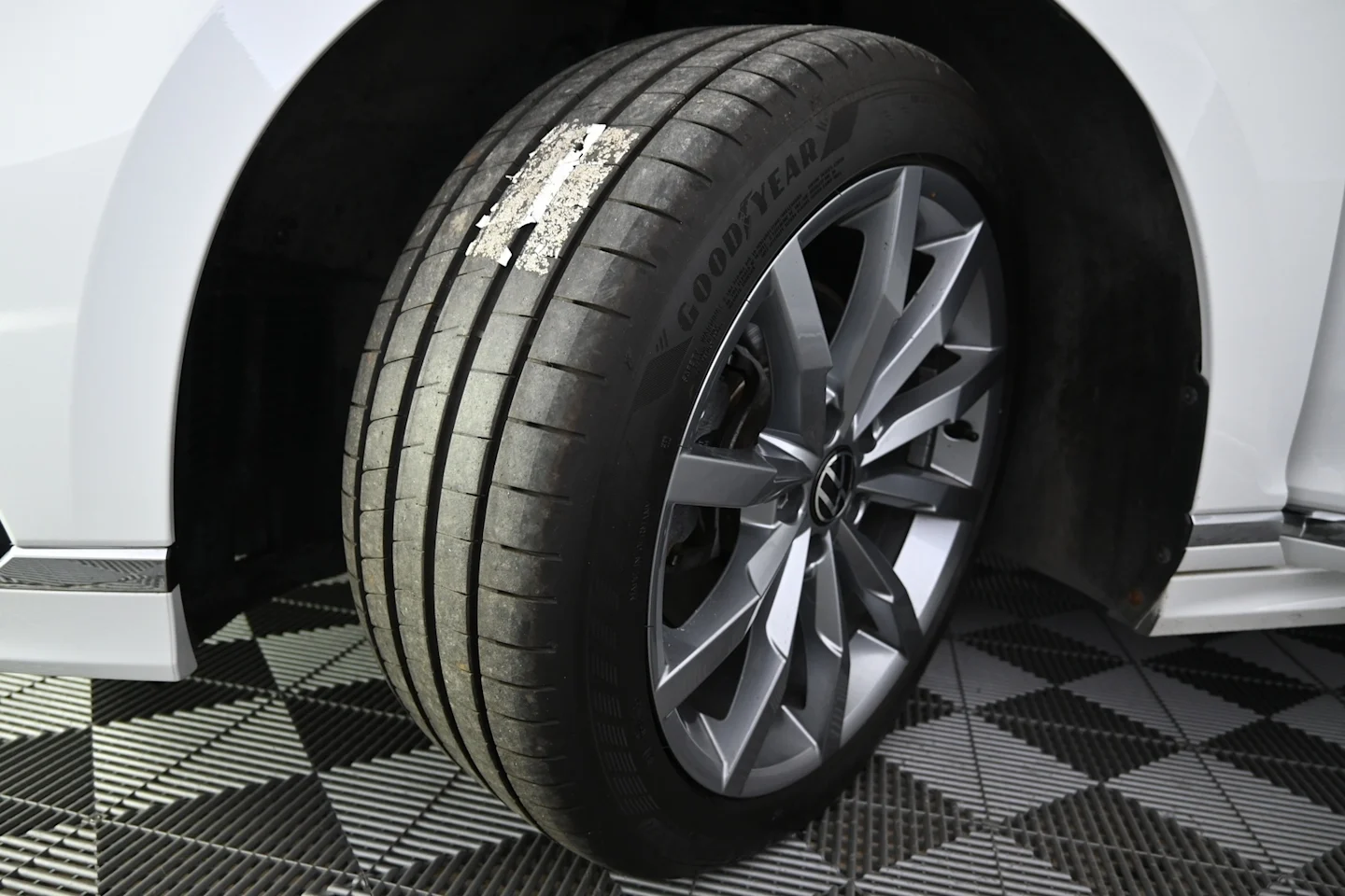 Car Image - 2FczeDDtWsb0OPE6DSYiQD