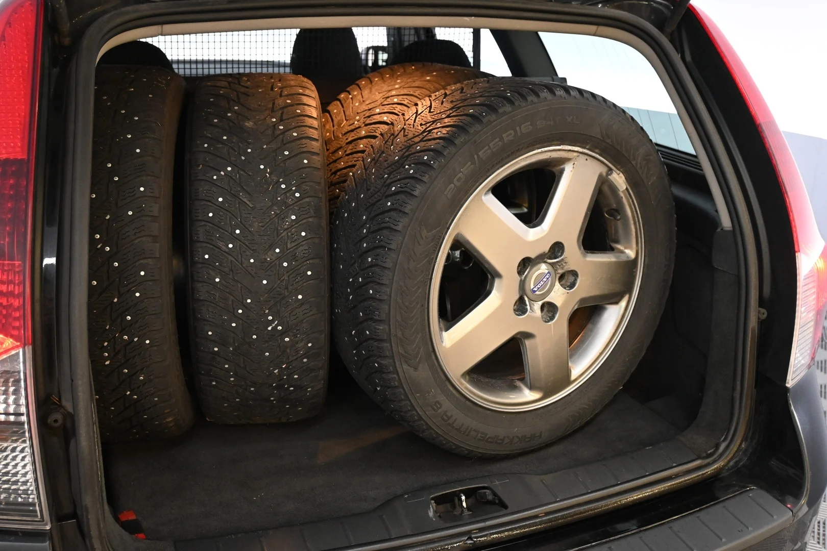 Car Image - 2Jg8l322s9A8bcZELAH4Dp