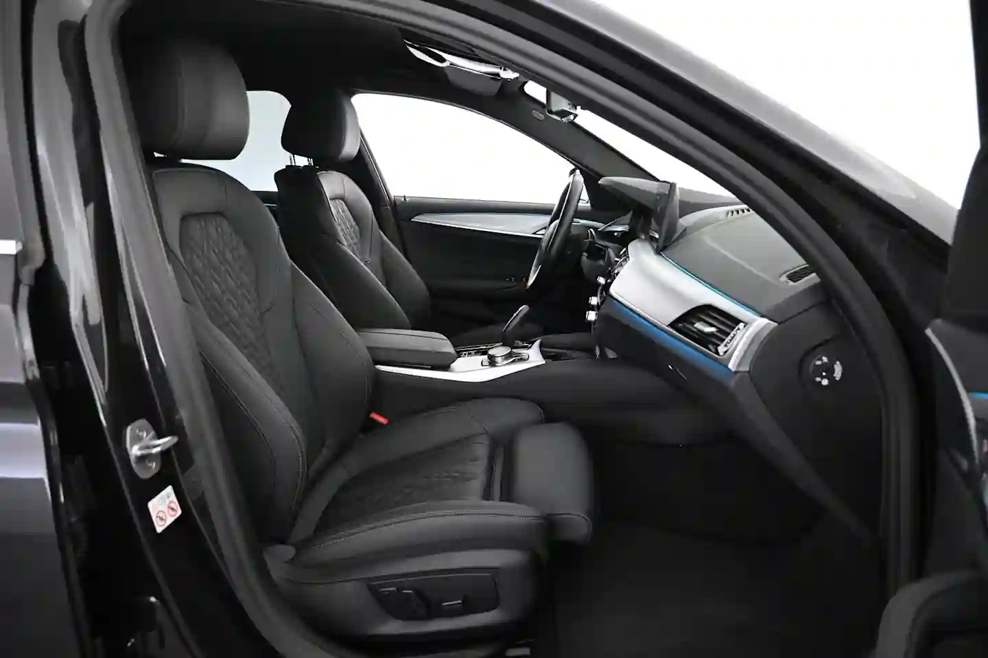 Car Image - 4CFbsftWQ6f1ESiVdTc7f