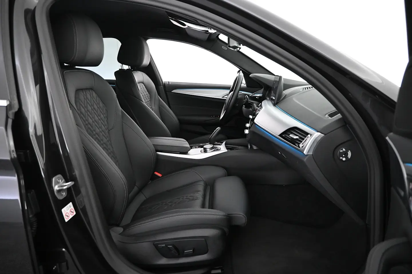 Car Image - 4CFbsftWQ6f1ESiVdTc7f